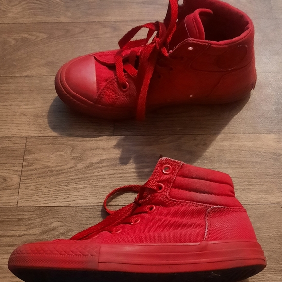 SOLD Converse Red Hightops, Size 1 - Picture 11 of 13